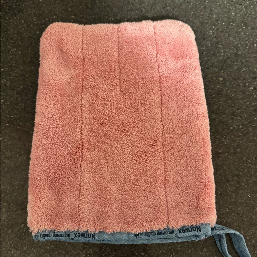 Pink Norwex Body Scrub Mitt